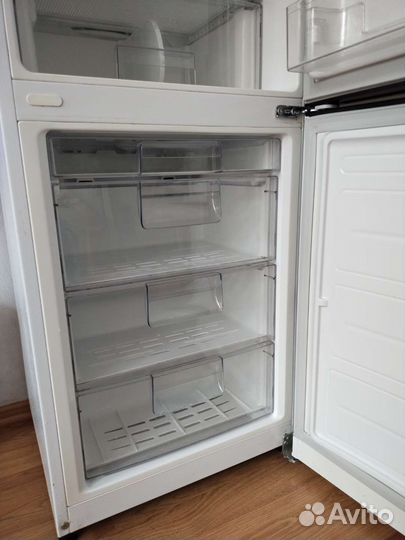 Холодильник под ремонт или запчасти