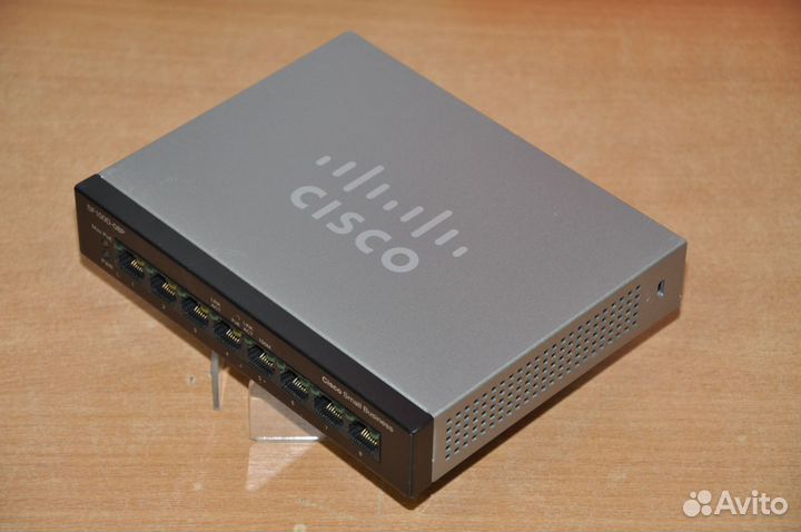 Коммутатор Cisco SF100D-08P