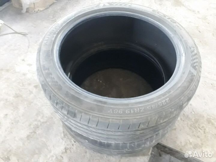 Kumho Ecsta PS71 225/45 R19
