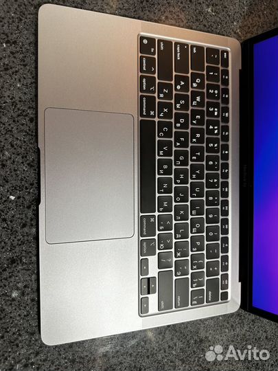 MacBook Air 13 2020 М1/8Gb/256SSD/133ц