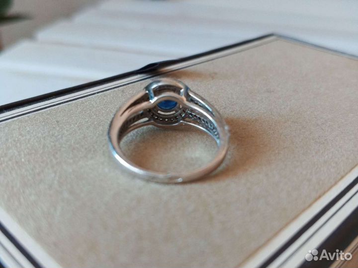 Серебряное кольцо с иск сапфиром 17 размер