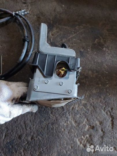 Подушка безопасности в торпеду Ford Fusion