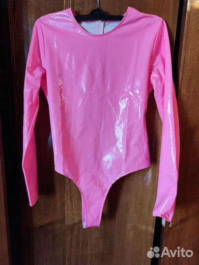 Лаковая одежда