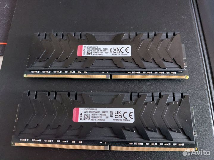 Kingston fury Renegade (KF432C16RB1/16) 16 гб