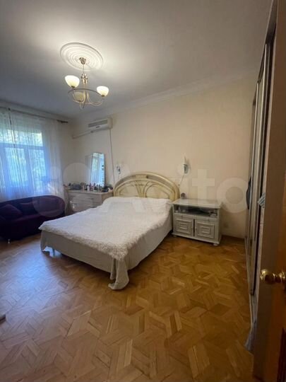 4-к. квартира, 100 м², 3/4 эт.