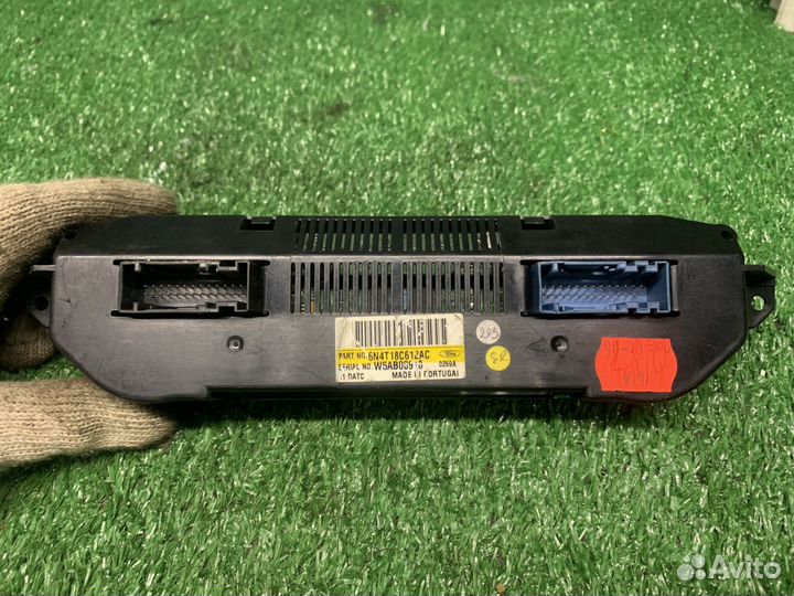 Блок управления климат-контролем Ford Focus