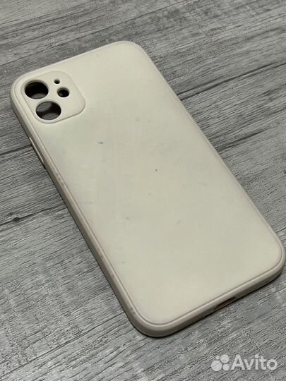 Чехол на iPhone 11