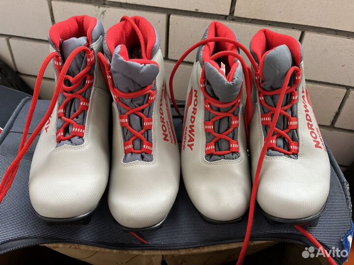 Лыжные ботинки