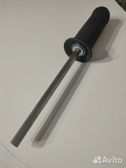 Держатель/рукоятка для роторной щетки