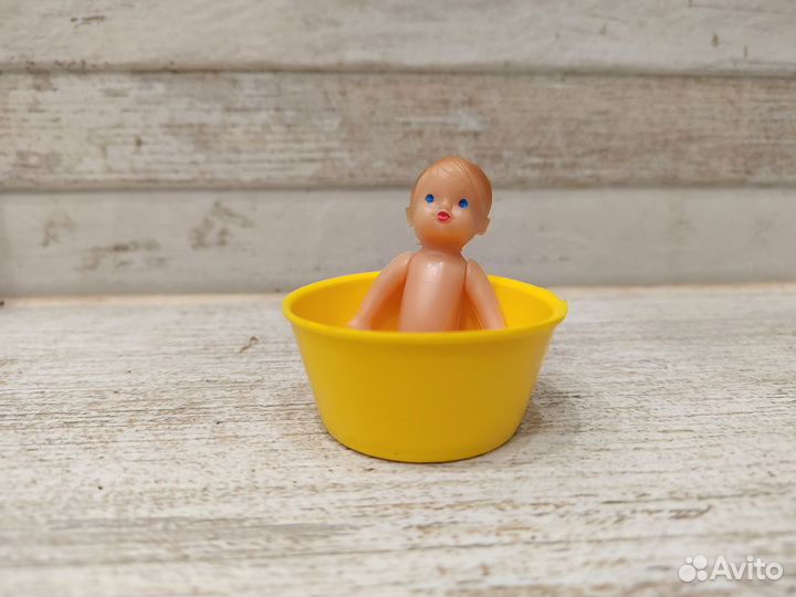Пупсик как в СССР (7,5см) в жёлтом тазике