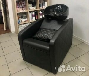 Парикмахерское кресло без мойки новое