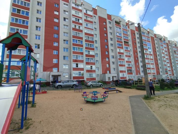 2-к. квартира, 64 м², 3/10 эт.