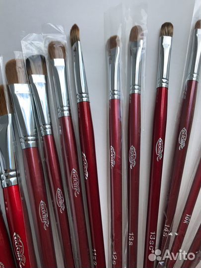 Кисти для макияжа 
