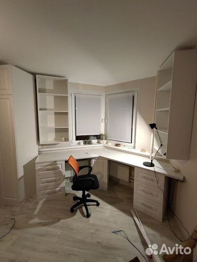 Рабочая зона в углу за 5 дней