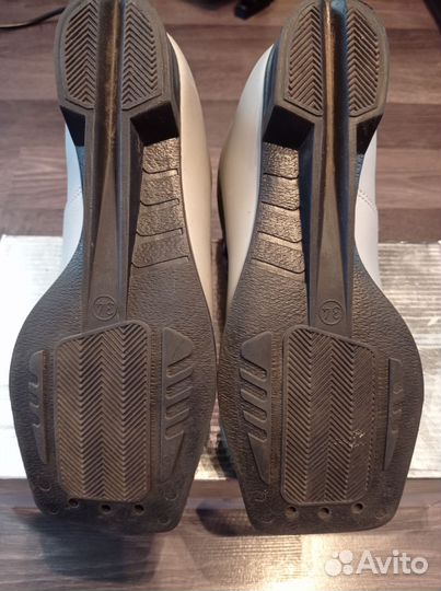 Лыжные ботинки 34р