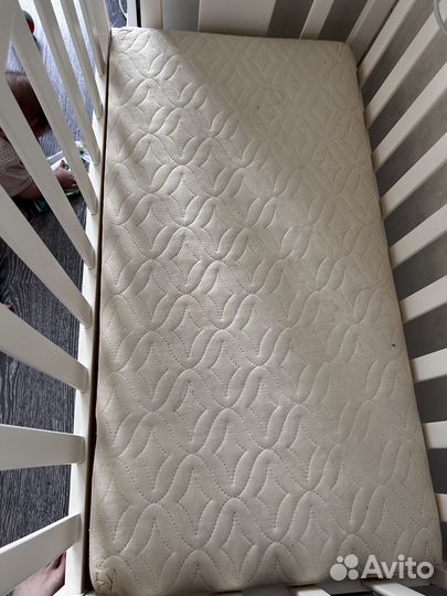 Кроватка для новорожденных