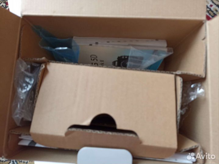 Canon 5d mark II + Canon 85 1.8 USM