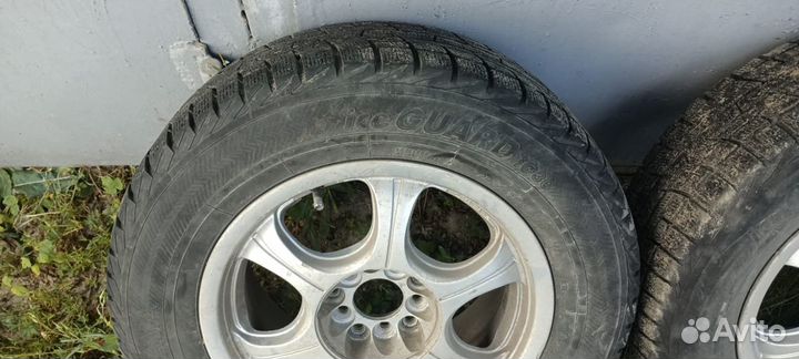 Yokohama Ice Guard IG30 205/65 R15