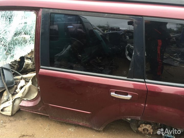 Nissan Xtrail t30. двери задние