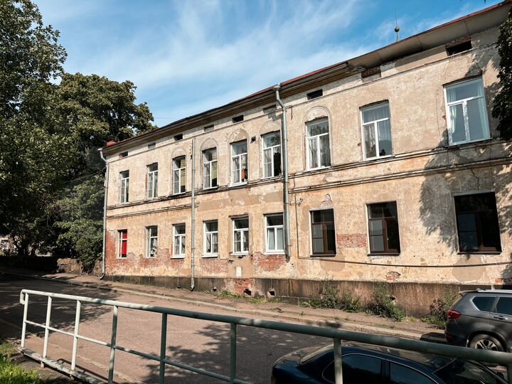 3-к. квартира, 70,6 м², 1/2 эт.