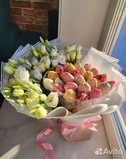 Букеты из клубники в шоколаде