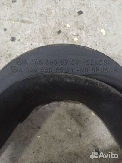 Уплотнитель заднего стекла левый Mercedes GL GLS W