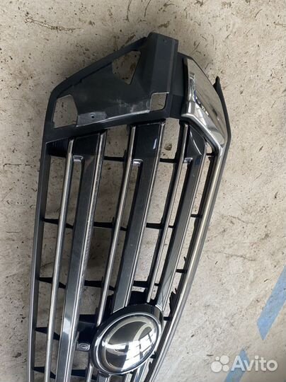 Решётка радиатора Toyota L.C 200 4.5d 2015+