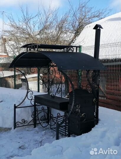 Кованые мангалы с крышей
