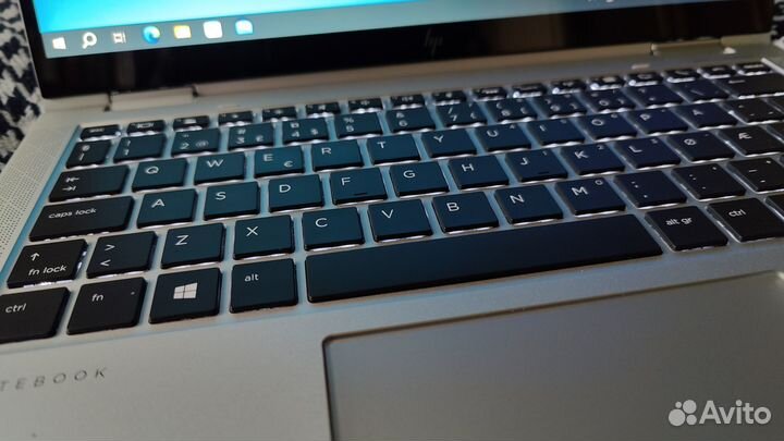 HP Elitebook 1030 g3 i5-8350 FHD 120hz