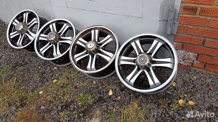 Литые диски r17 6/139.7 Ц.О 100