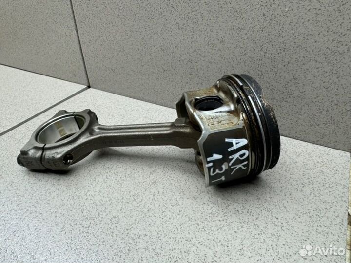 Поршень с шатуном Renault Arkana пробег 46 H5HA450