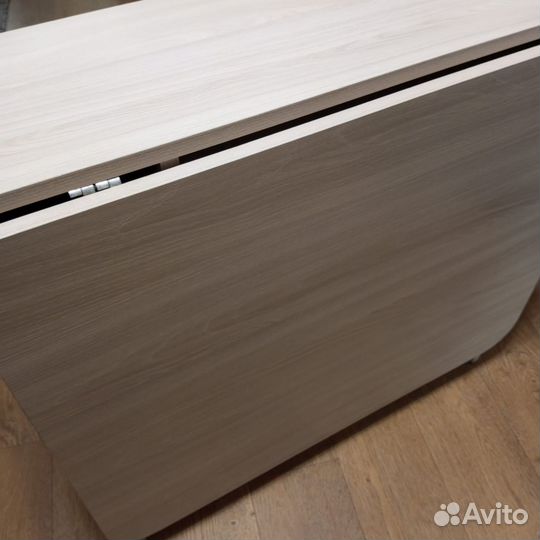 Стол книжка