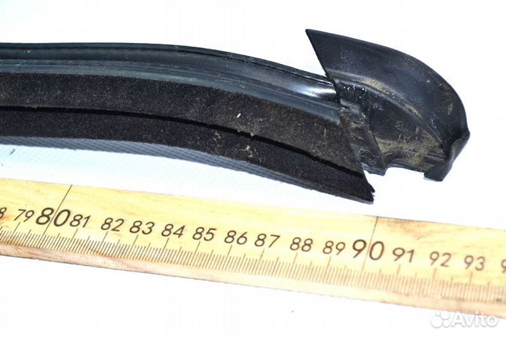 Уплотнитель стекла двери volvo FH (01.12)