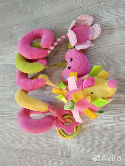 Грызунки. Погремушки, подвески на коляску, кроватк