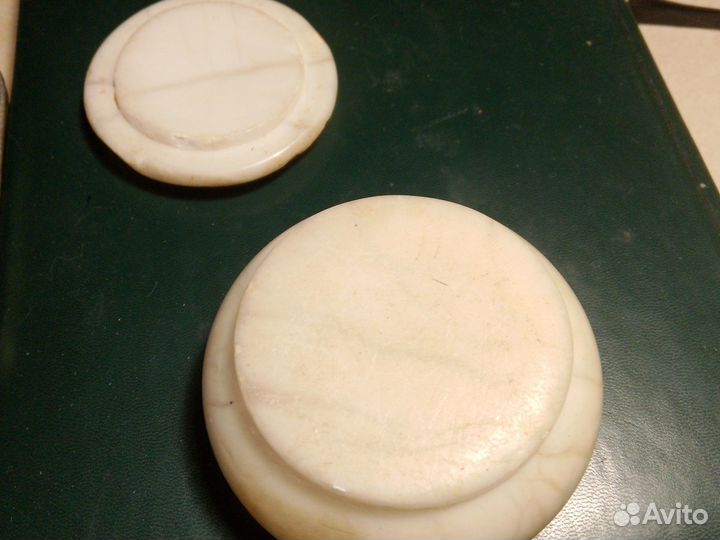 Маленькая шкатулка из камня