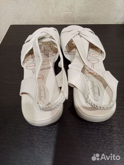 Продан босоножки женские