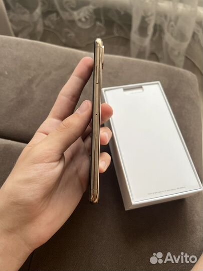 Телефон iPhone Xs max 64 gb