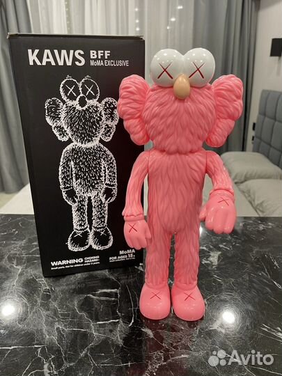 Коллекционная игрушка kaws