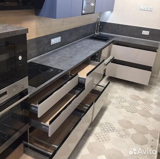 Кухонный гарнитур