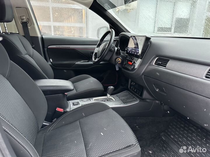 Mitsubishi Outlander 2.0 CVT, 2019, 52 300 км