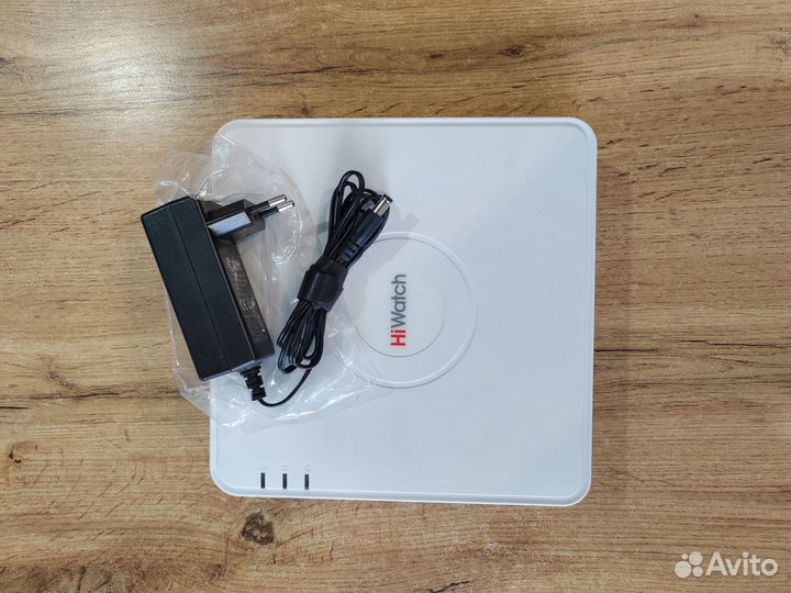 Видеорегистратор HiWatch DS-H 108g