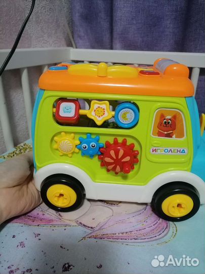 Игрушка музыкальный автобус