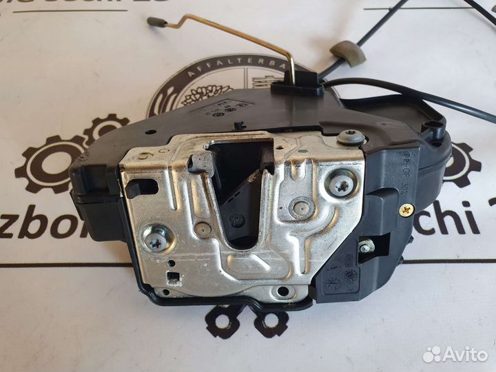 Замок задней левой двери для Mercedes W219 CLS