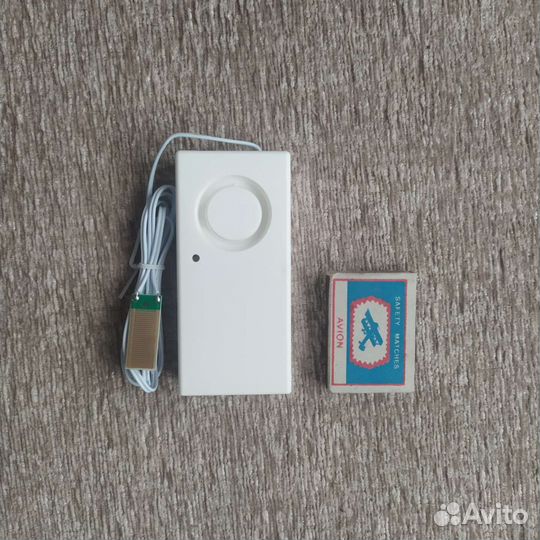 Сигнализатор протечки воды в каартиру,гараж,погреб