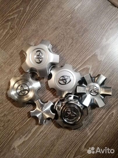 Колпачки на литые диски Toyota