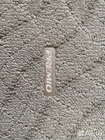 Продам коврики на Тойота Премио