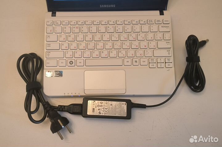 Нетбук Samsung NP-NC110