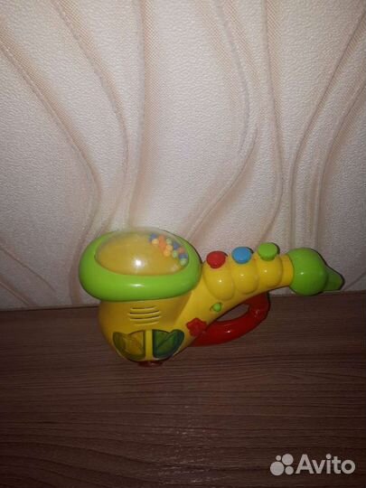 Музыкальный саксофон