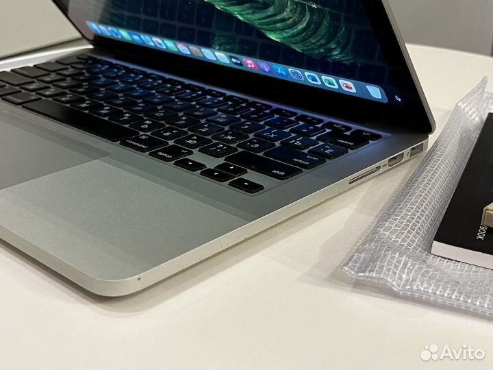 Отличный Retina Macbook Pro 13