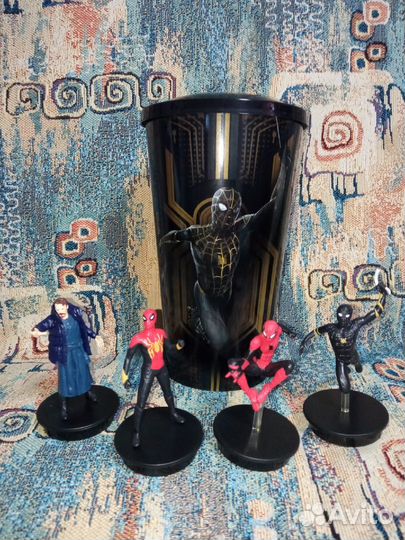 Топперы и стаканы из кинотеатров